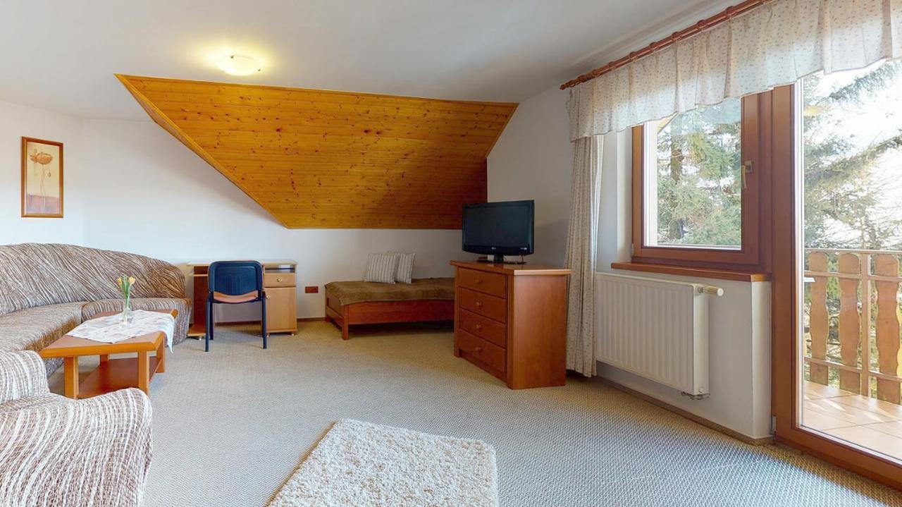 Penzion Patrik Mikulcin Vrch Vapenice Exterior foto